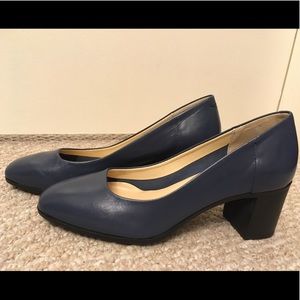 Bata Mid Heel Pumps, size 7